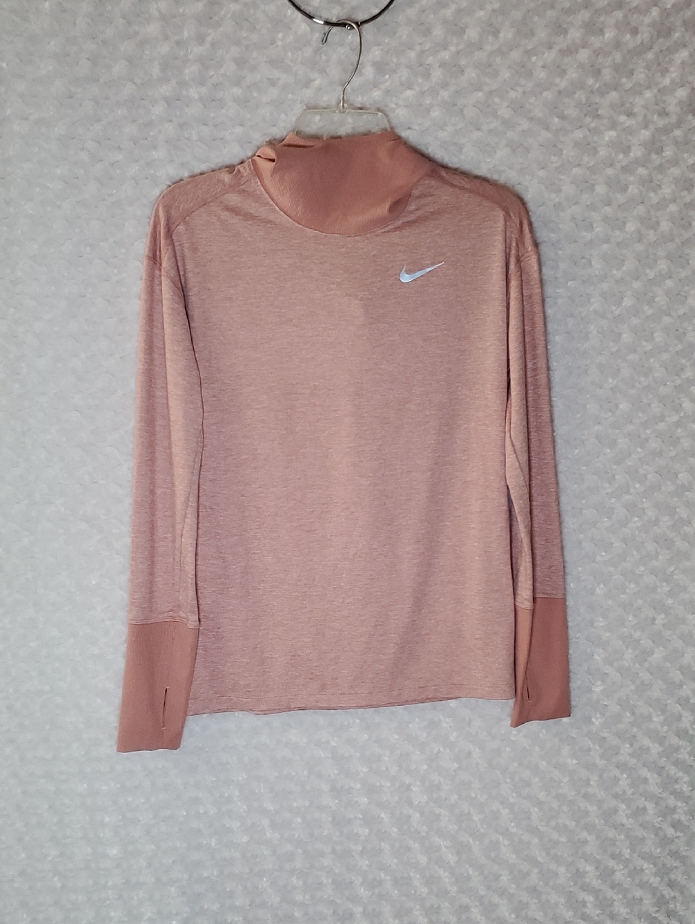 Nike Women’s Dusty Pink Long-Sleeve Performance Top SMALL